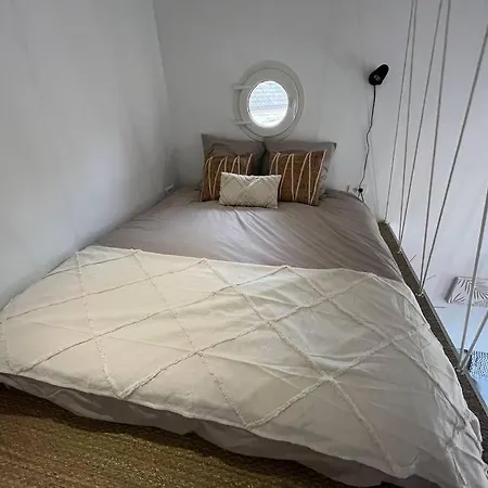 Holiday home Casita: Maison Duplex +parking/terrasse/netflix